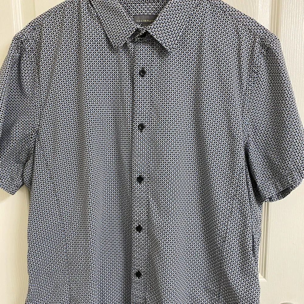 💼Mens Casual Short Sleeve Shirt by Calibrate. Geometric Pattern, Blue. XL
